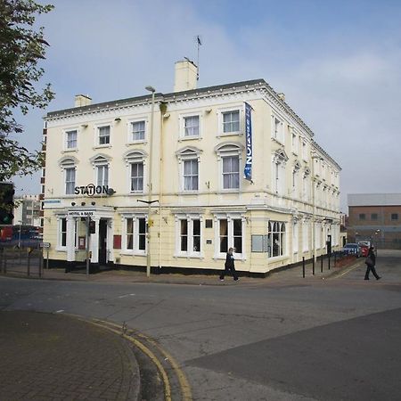 Station Hotel Глостер Экстерьер фото