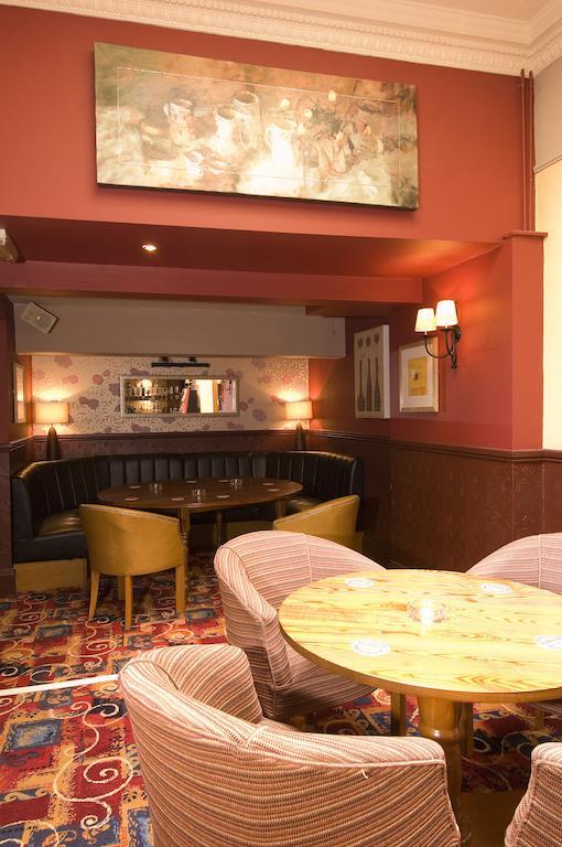 Station Hotel Глостер Экстерьер фото